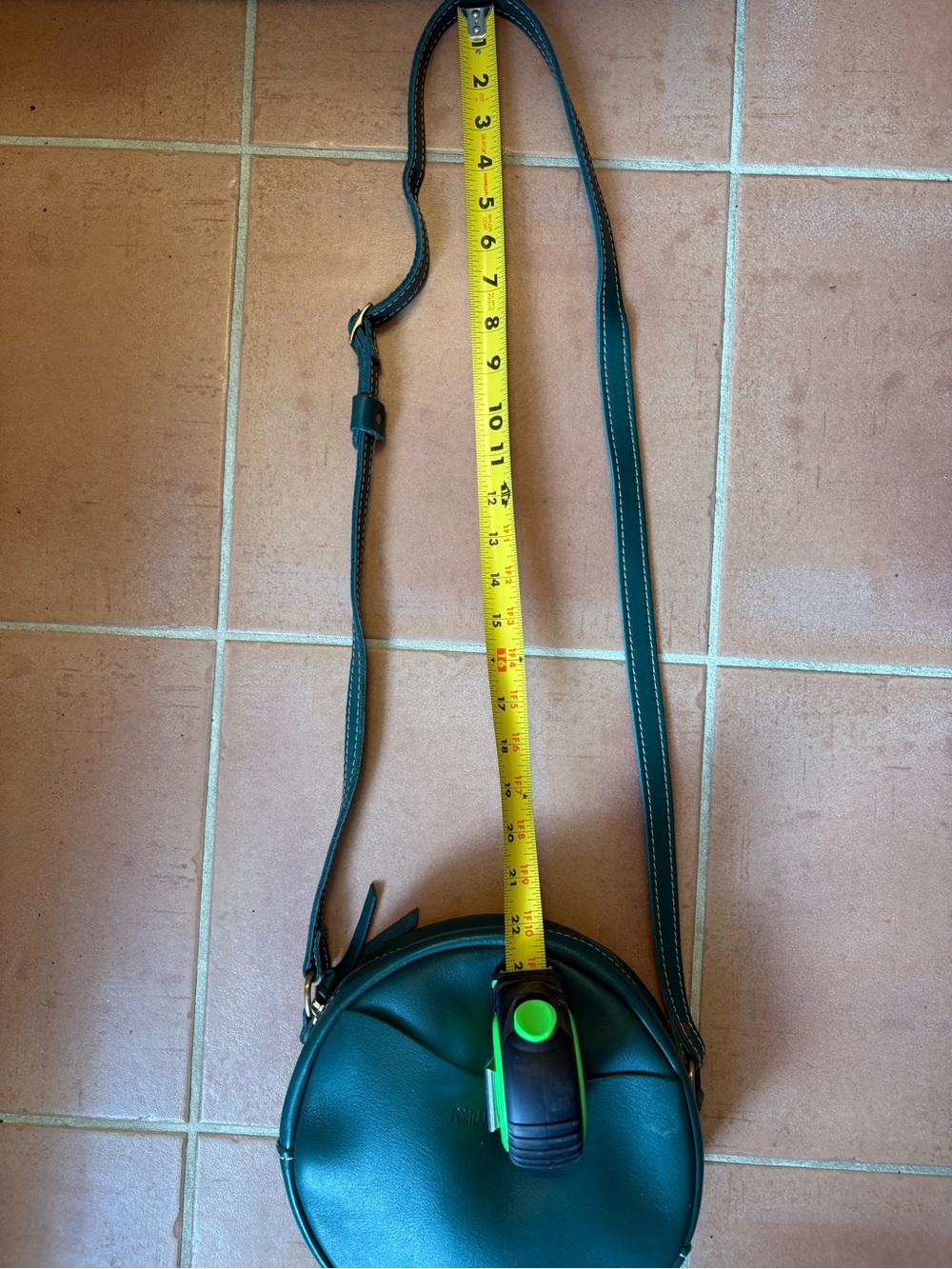 Portland Leather Teal Round Crossbody Purse - in great condition! - Picture 8 of 9